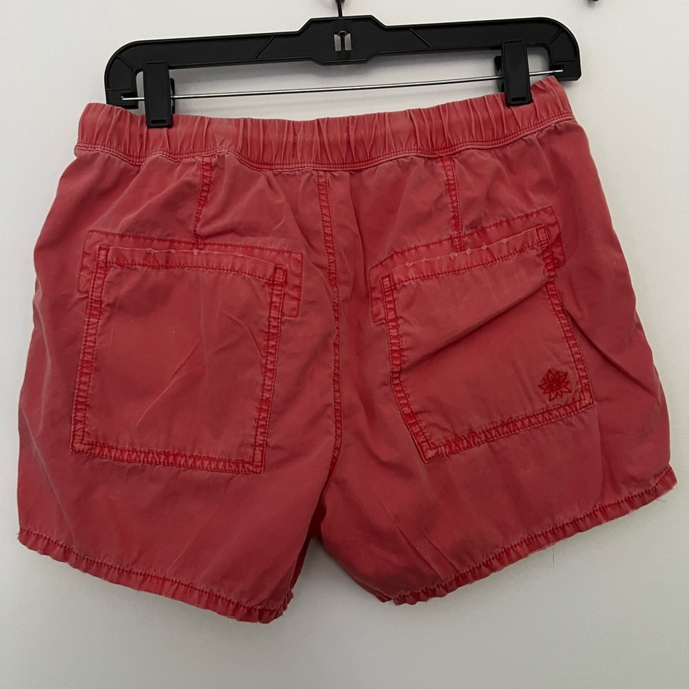 Alpine Women's Coral Cargo Shorts - Picture 5 of 6